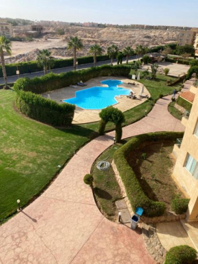 Lovely 2 rooms in compound with 12 swimming pools